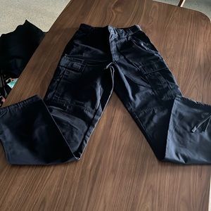 5.11 men or womens BDU navy with knee pads new no tags